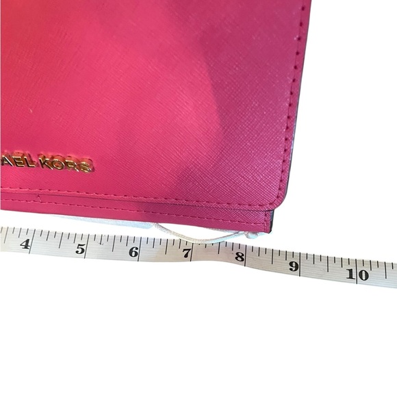 Michael Kors Fuchsia Crossbody Bag 8x 7” - Picture 2 of 6